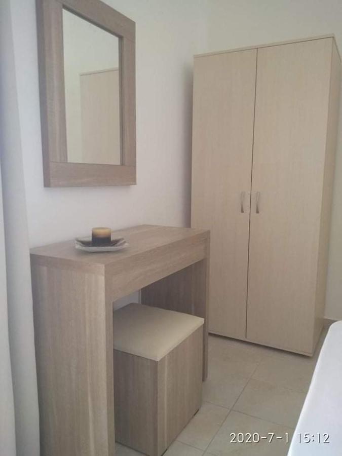 Kelly Apartments Іпсос Екстер'єр фото